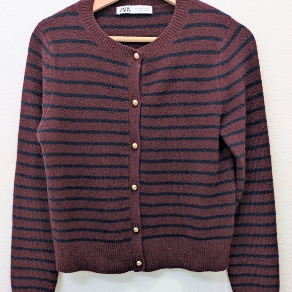 ZARA Burgundy 1509/104/681 | V-Neck Cardigan in Red and Navy Blue - Picture 4 of 6